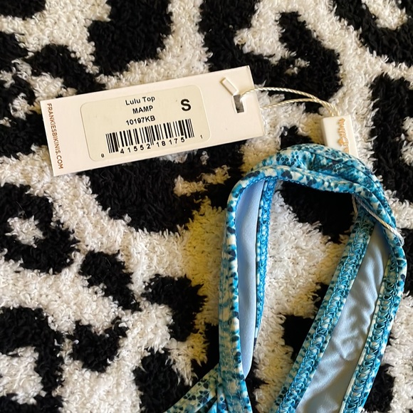 BNWT Frankie’s Bikinis Blue Snakeskin Bikini Set Size S - Picture 2 of 4